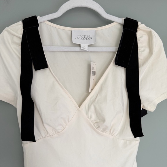 NWT Mare Mare x Anthropologie Black Bow Shoulder White V-Neck Short Sleeve Top - Picture 5 of 16